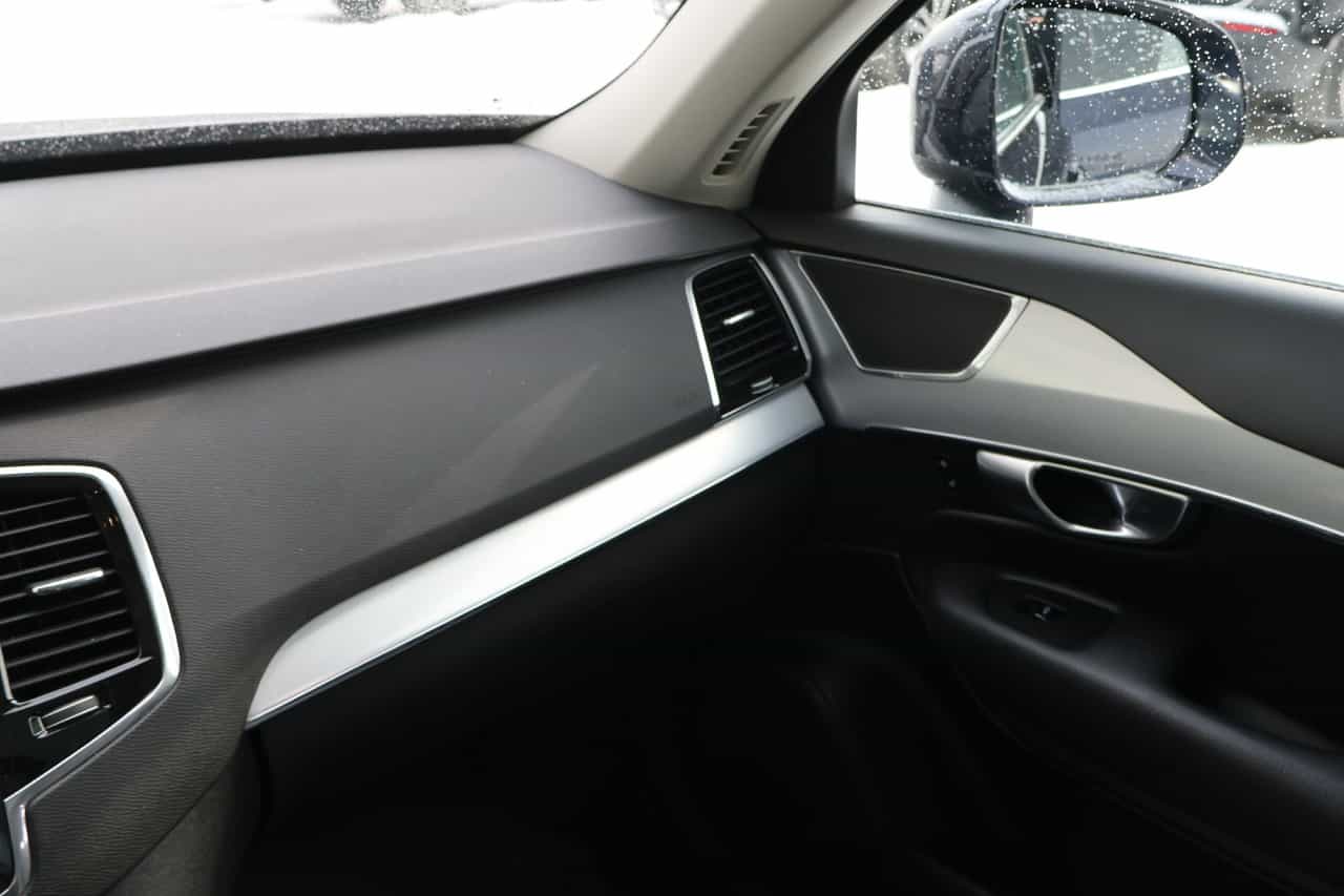 Image 19 Volvo XC90 Momentum 2017