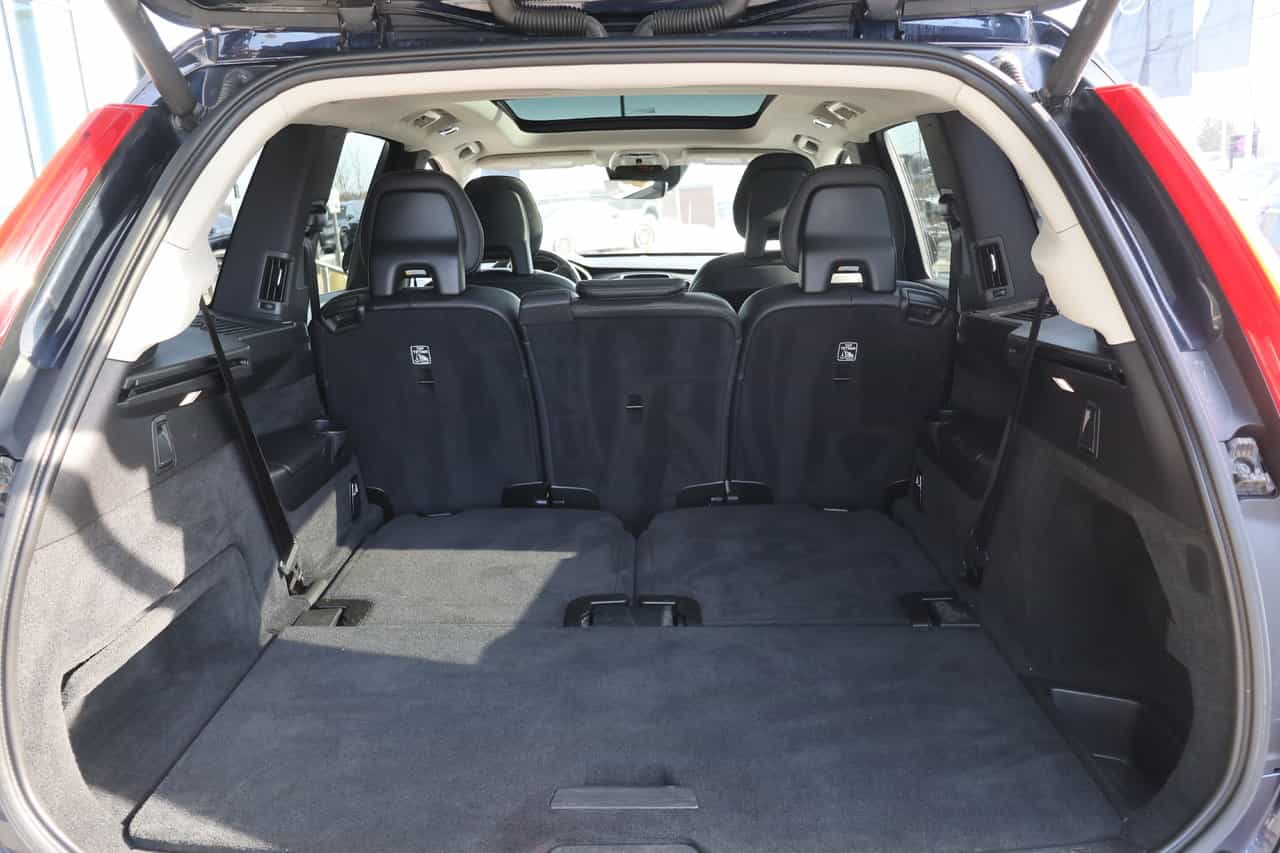 Image 10 Volvo XC90 Momentum 2017