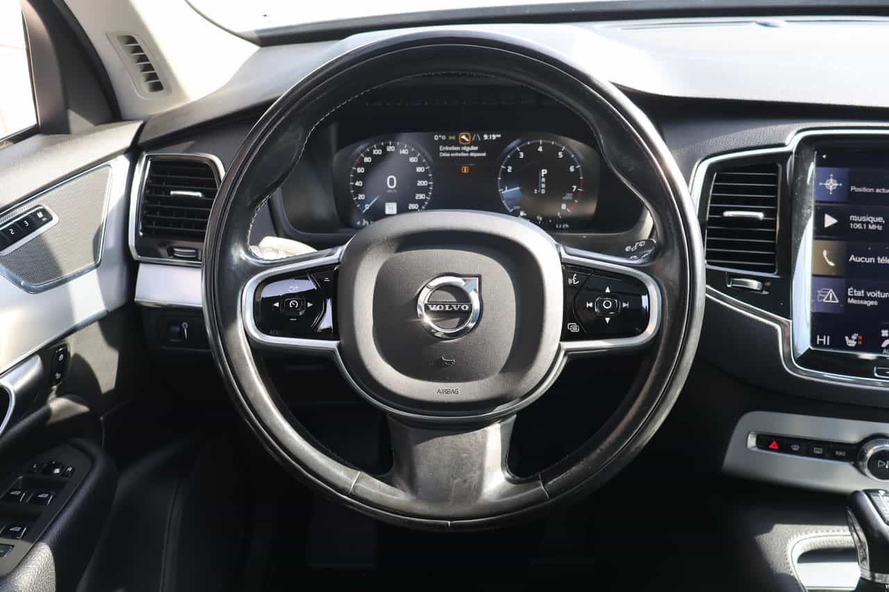 Image 21 Volvo XC90 Momentum 2017