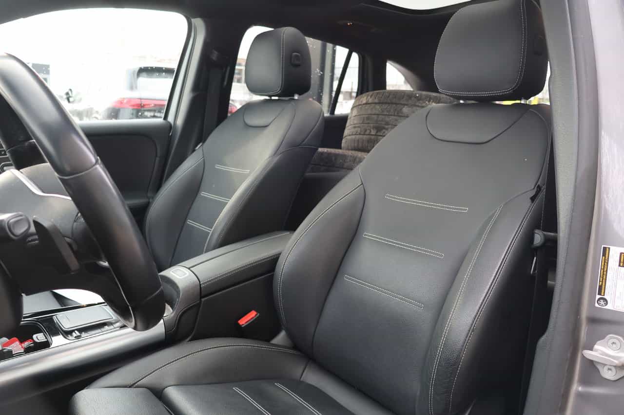 2022 Mercedes-Benz GLA-Class GLA250 - Image 3