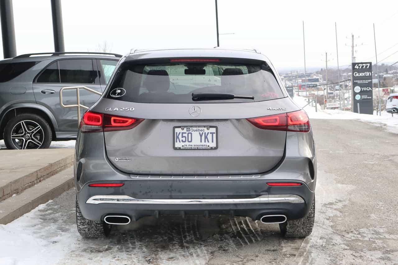 2022 Mercedes-Benz GLA-Class GLA250 - Image 10