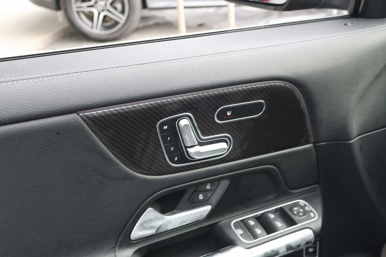 2022 Mercedes-Benz GLA-Class GLA250 - Image 12