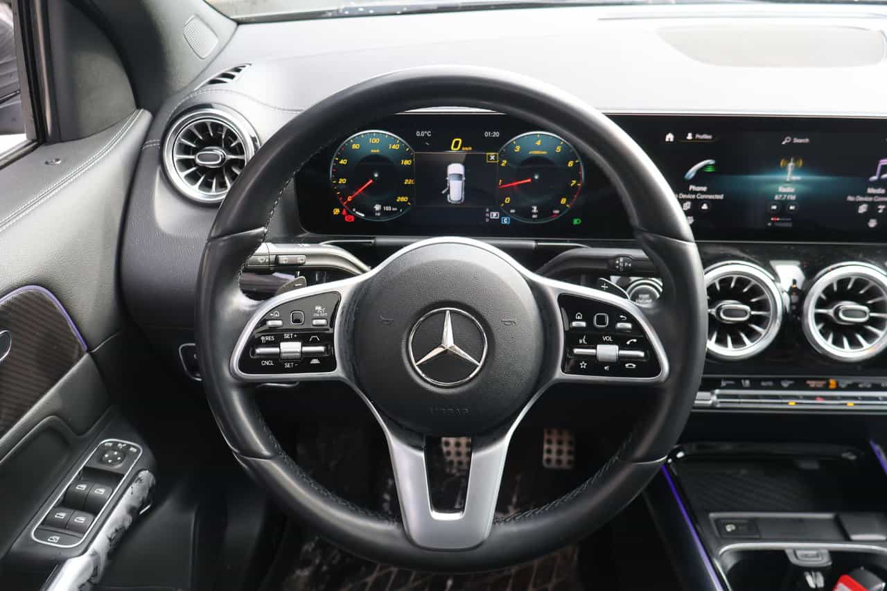 2022 Mercedes-Benz GLA-Class GLA250 - Image 16