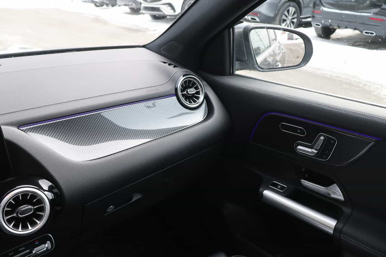 2022 Mercedes-Benz GLA-Class GLA250 - Image 17