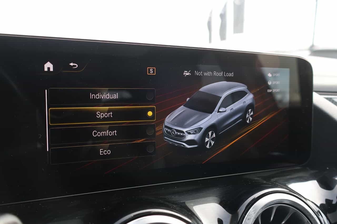 Image 21 Mercedes-Benz GLA-Class GLA250 2022