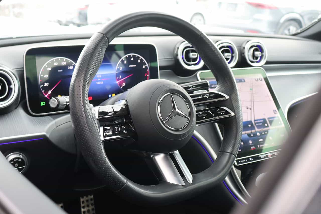 Image 11 Mercedes-Benz C-Class C300 2023