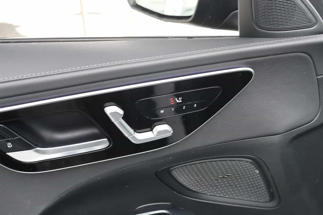 Image 12 Mercedes-Benz C-Class C300 2023