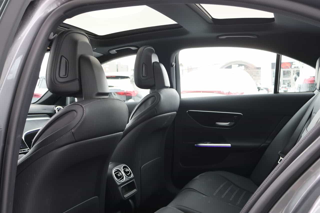 Image 14 Mercedes-Benz C-Class C300 2023