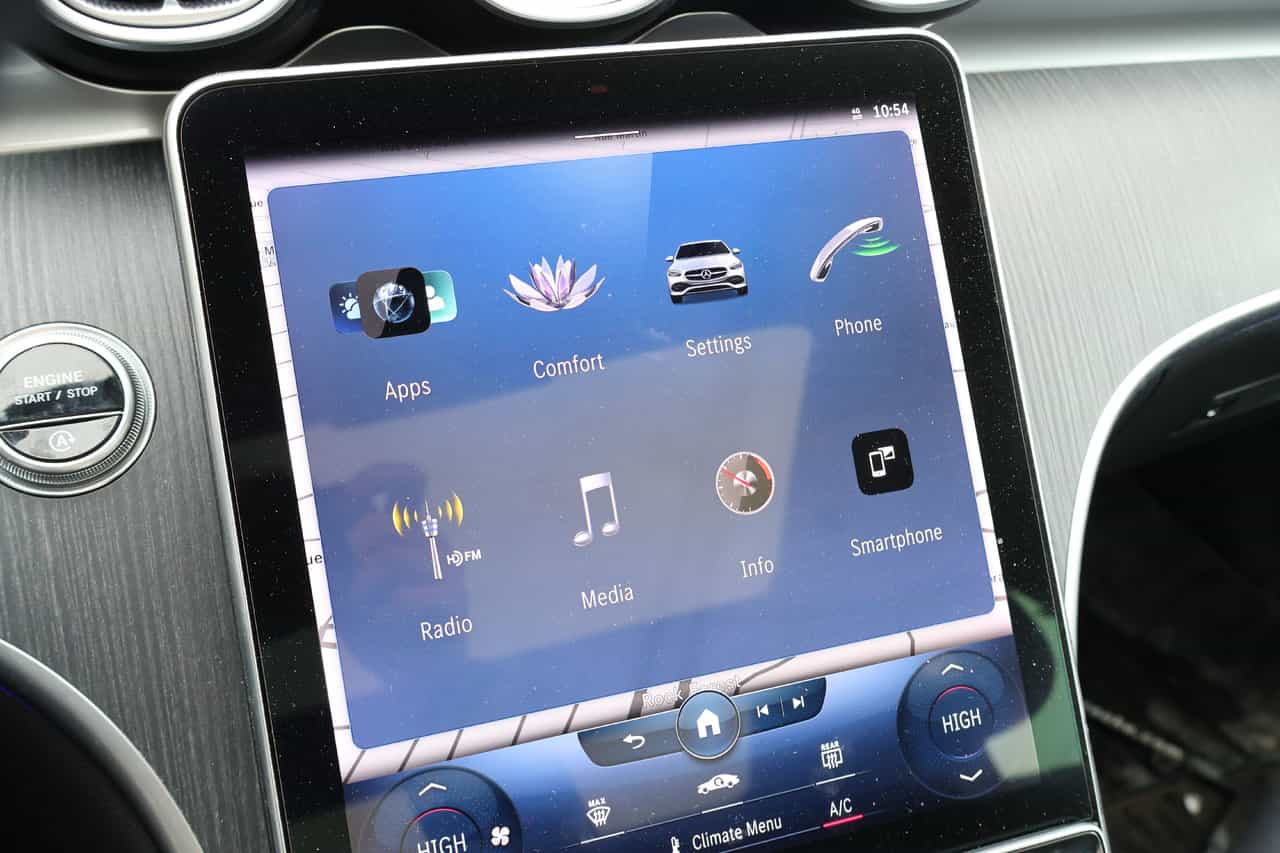 Image 19 Mercedes-Benz C-Class C300 2023