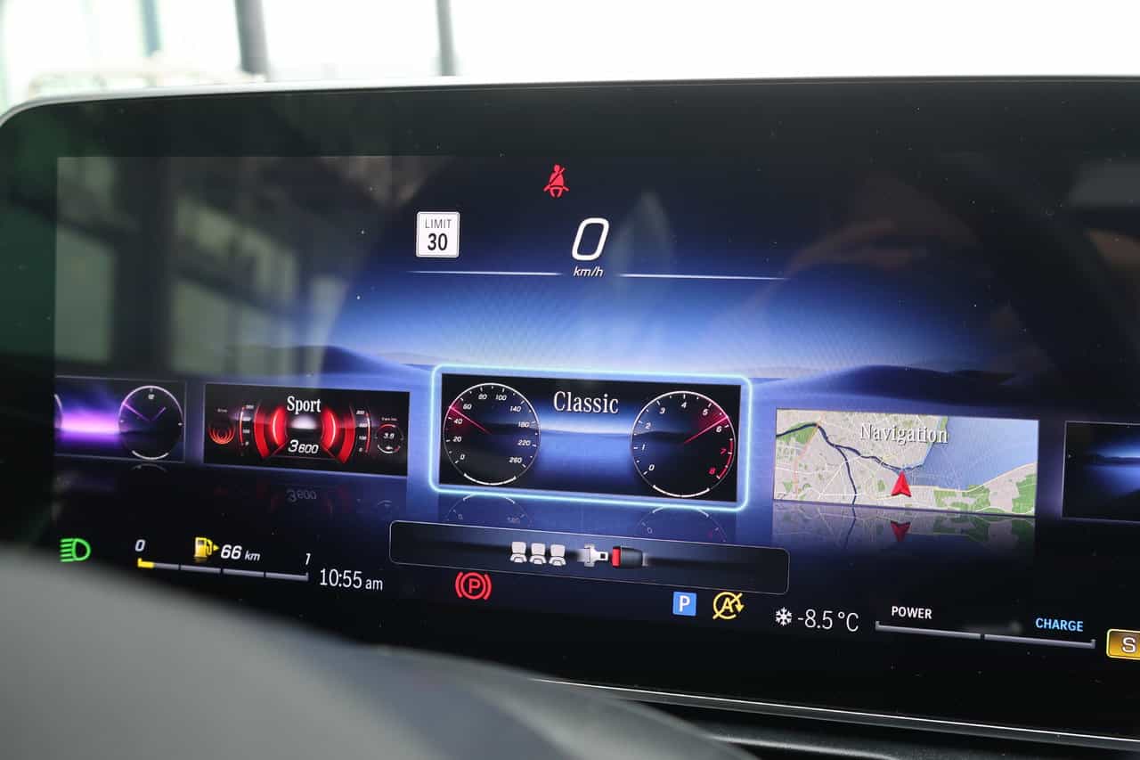 Image 24 Mercedes-Benz C-Class C300 2023