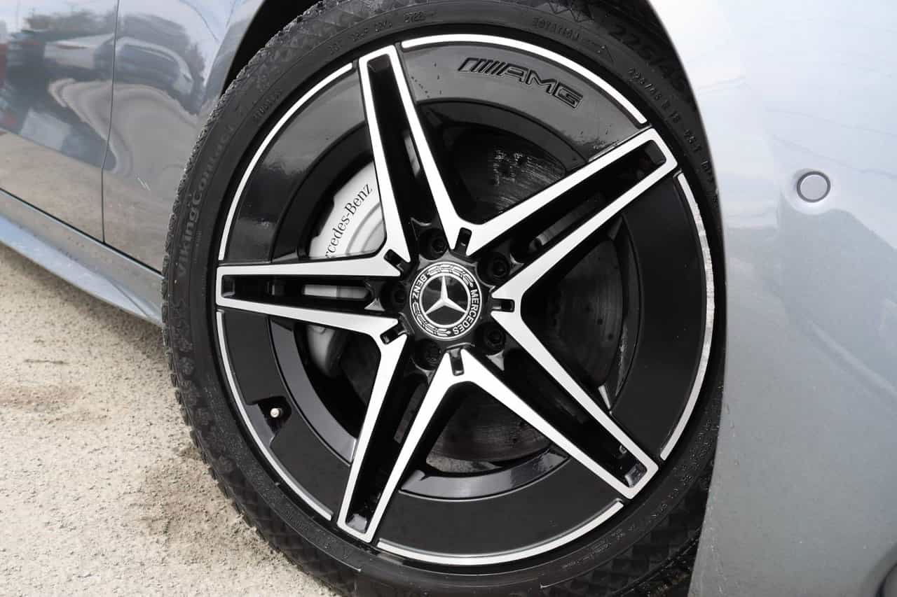 2023 Mercedes-Benz C-Class C300 - Image 6