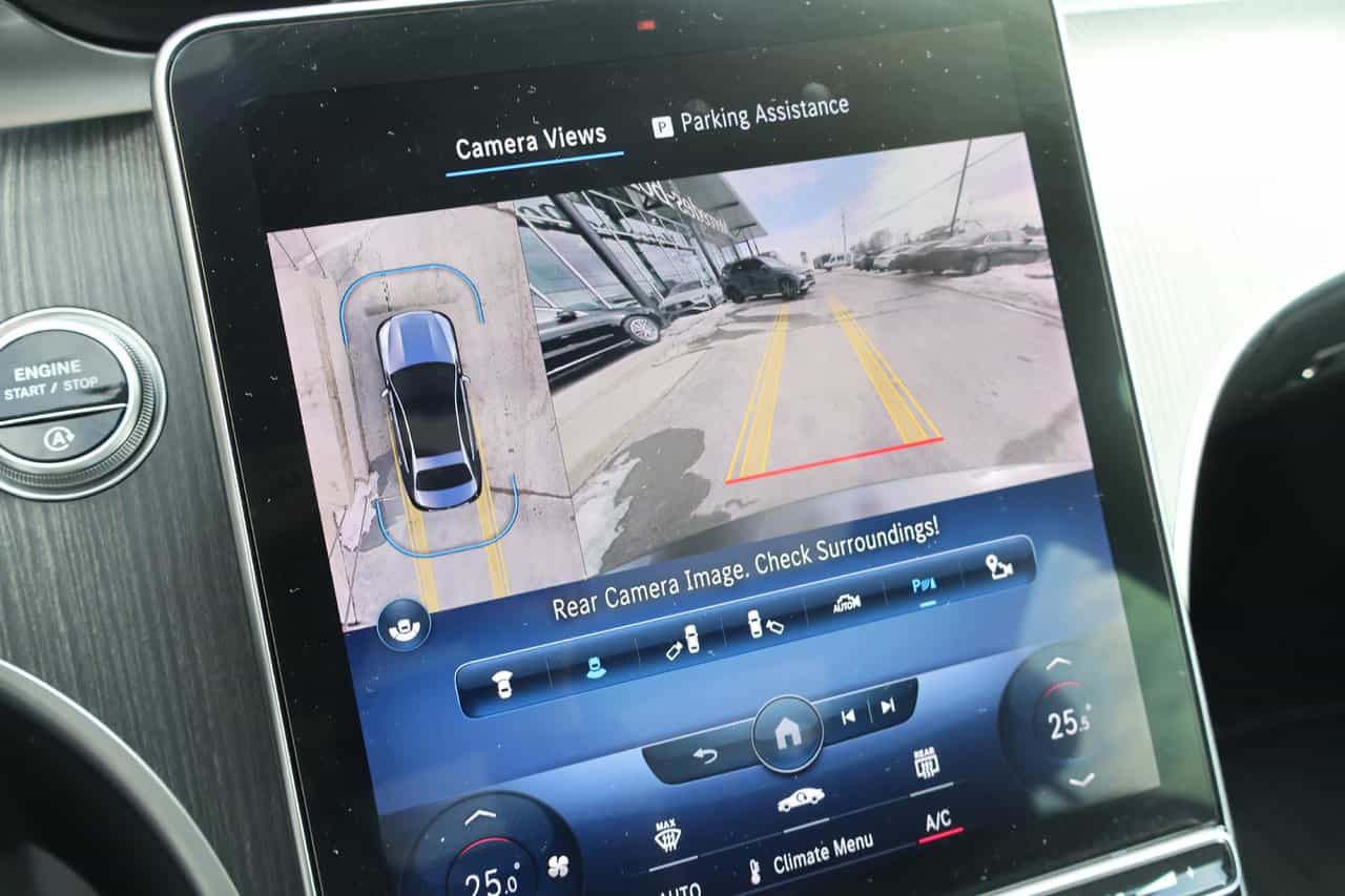 Image 24 Mercedes-Benz C-Class C300 2023