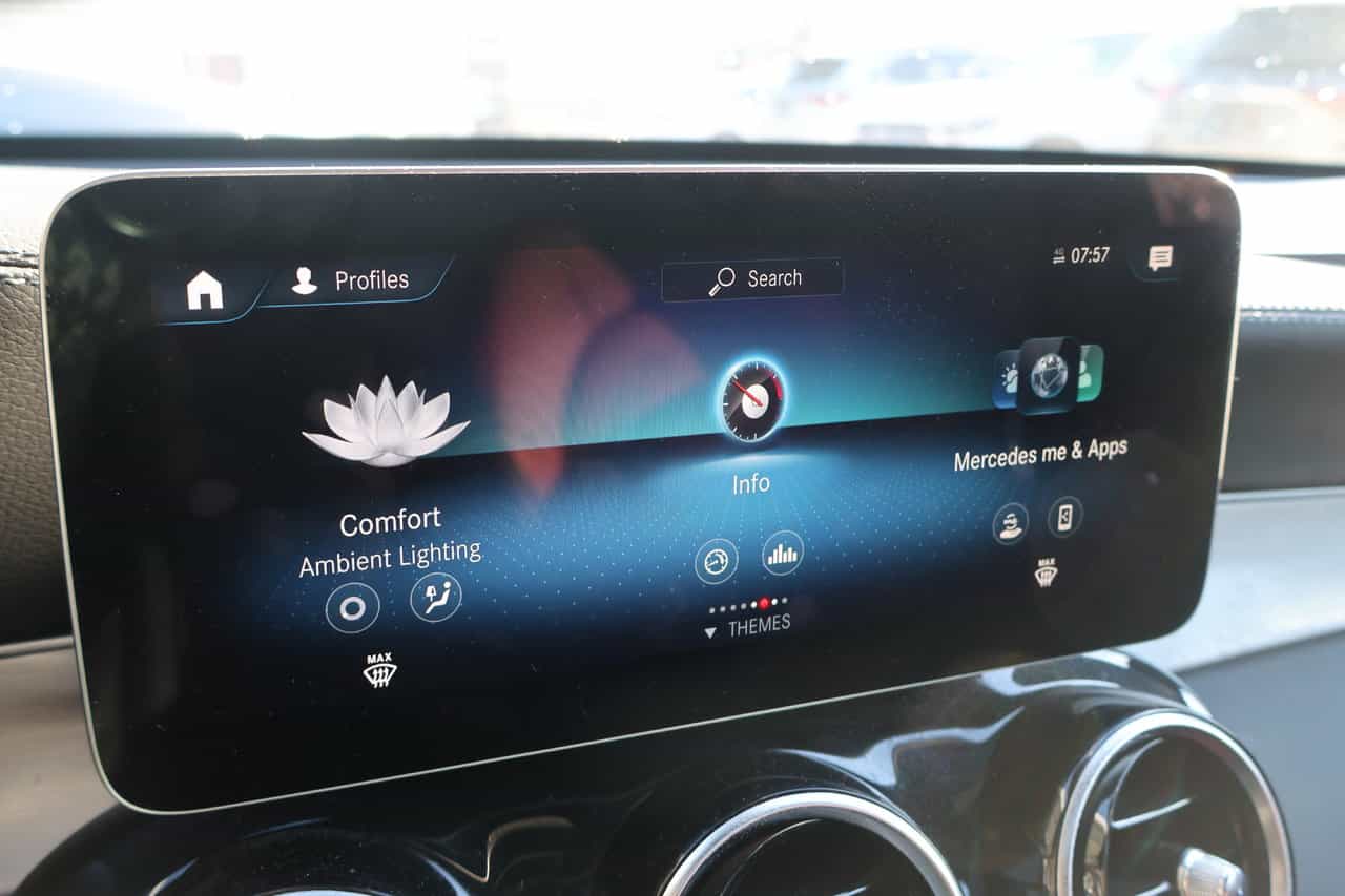 Image 17 Mercedes-Benz GLC-Class GLC300 2023