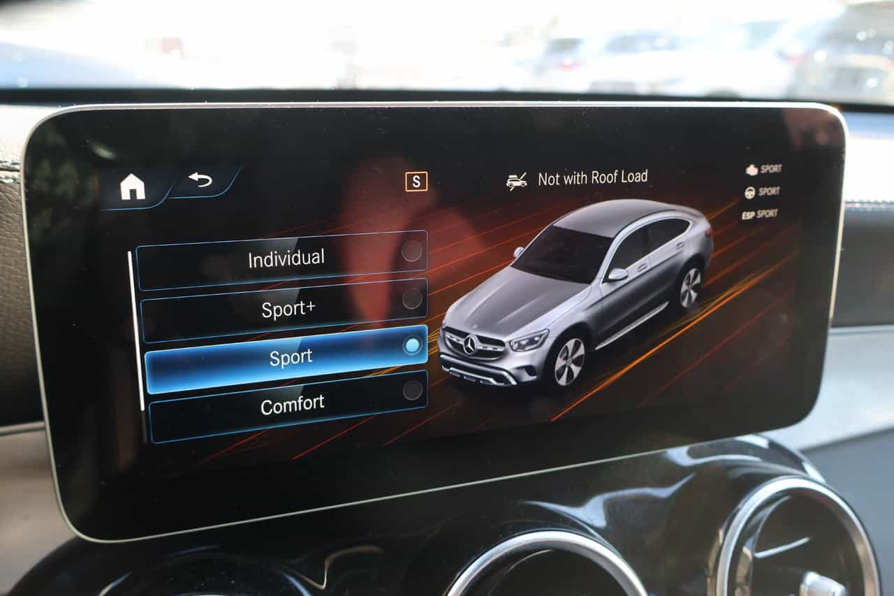 2023 Mercedes-Benz GLC GLC300 - Image 18