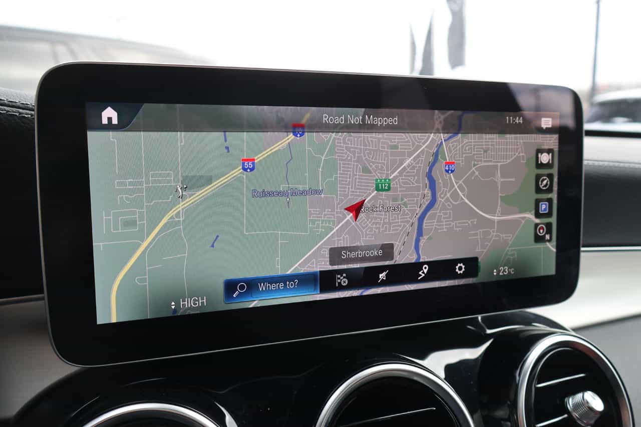 2023 Mercedes-Benz GLC GLC300 - Image 19