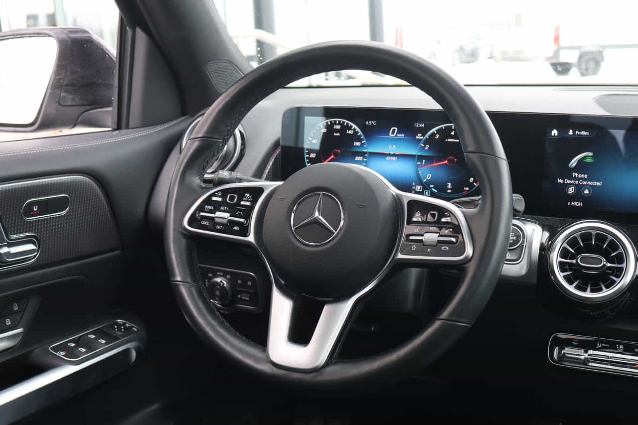 2022 Mercedes-Benz GLB GLB250 - Image 2