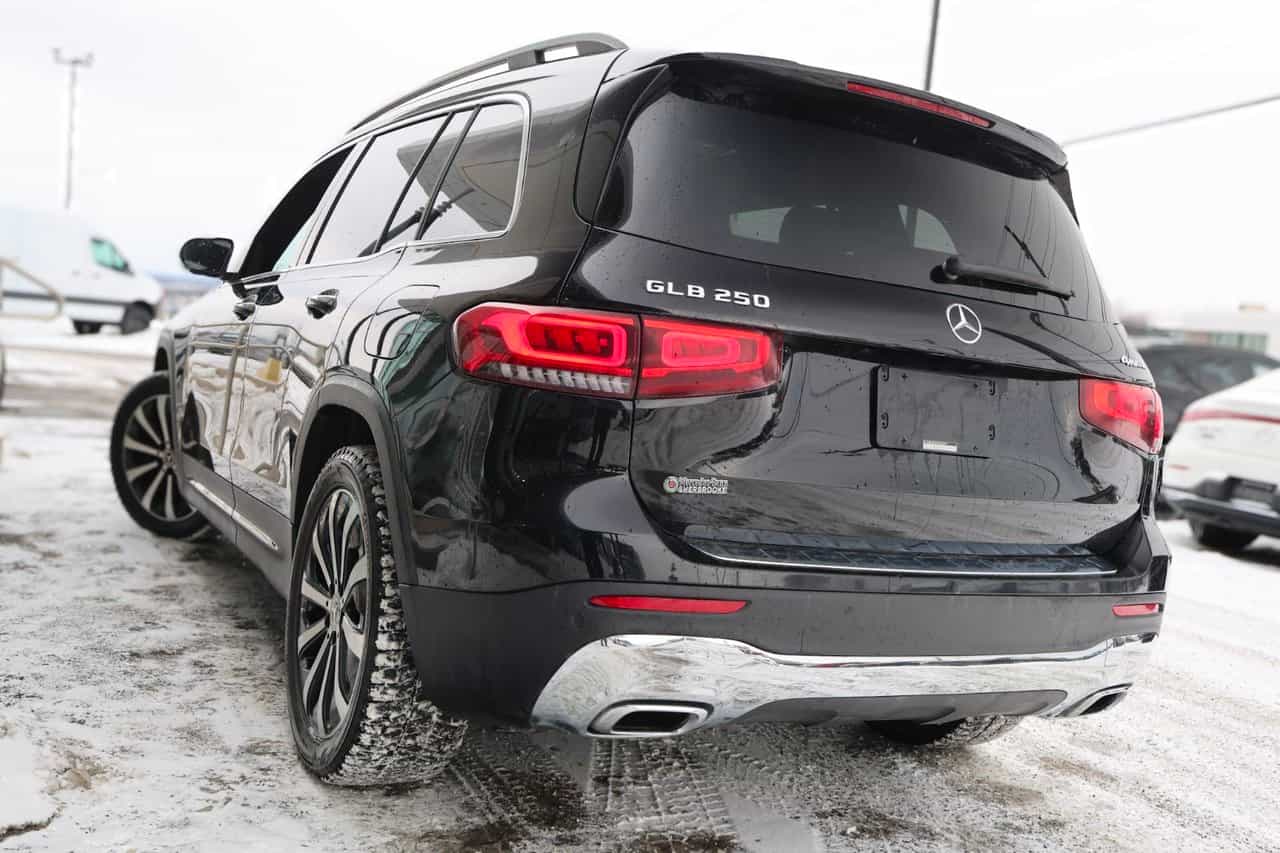 2022 Mercedes-Benz GLB GLB250 - Image 10