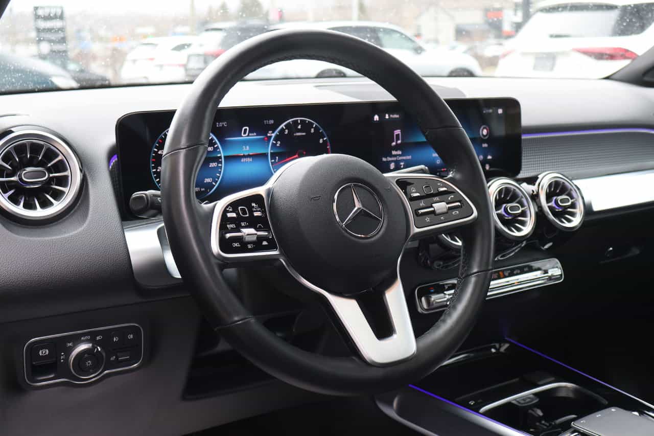 2022 Mercedes-Benz GLB GLB250 - Image 10