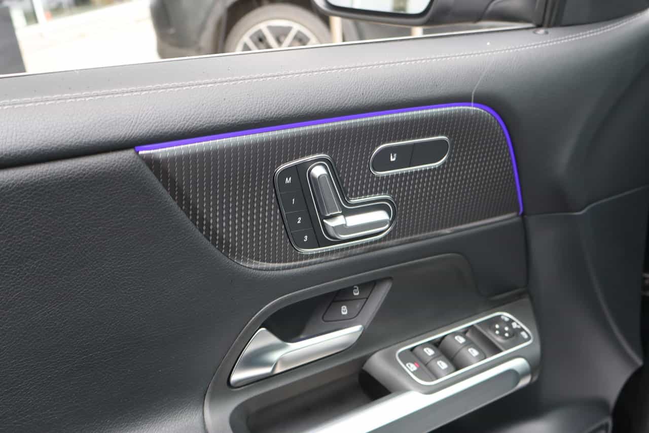 2022 Mercedes-Benz GLB GLB250 - Image 11