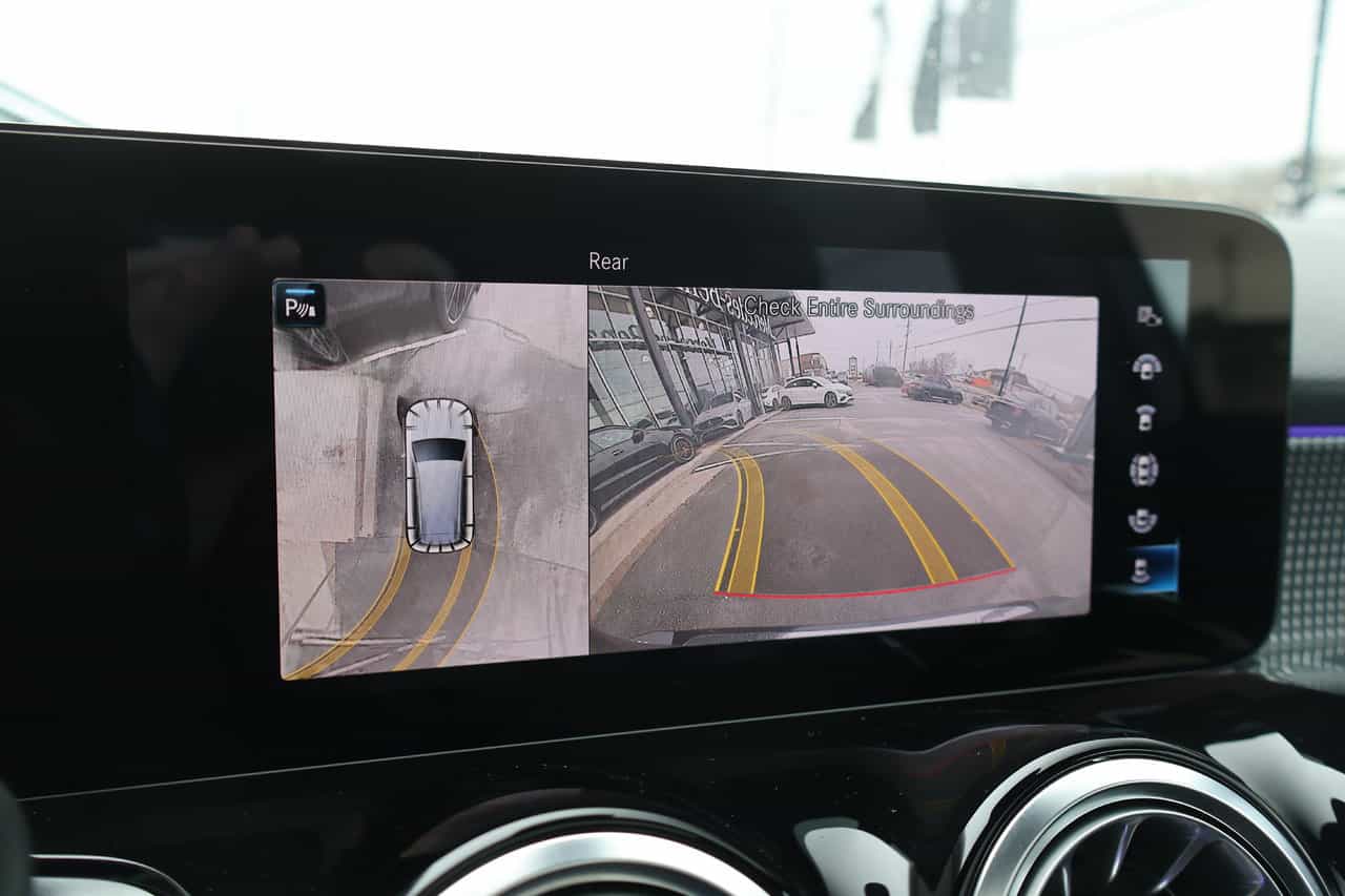 2022 Mercedes-Benz GLB GLB250 - Image 22