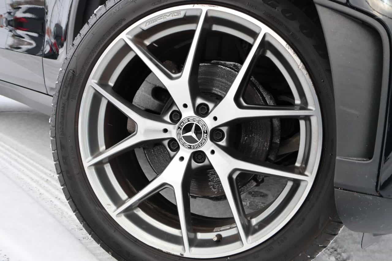 2021 Mercedes-Benz GLC GLC300 - Image 6