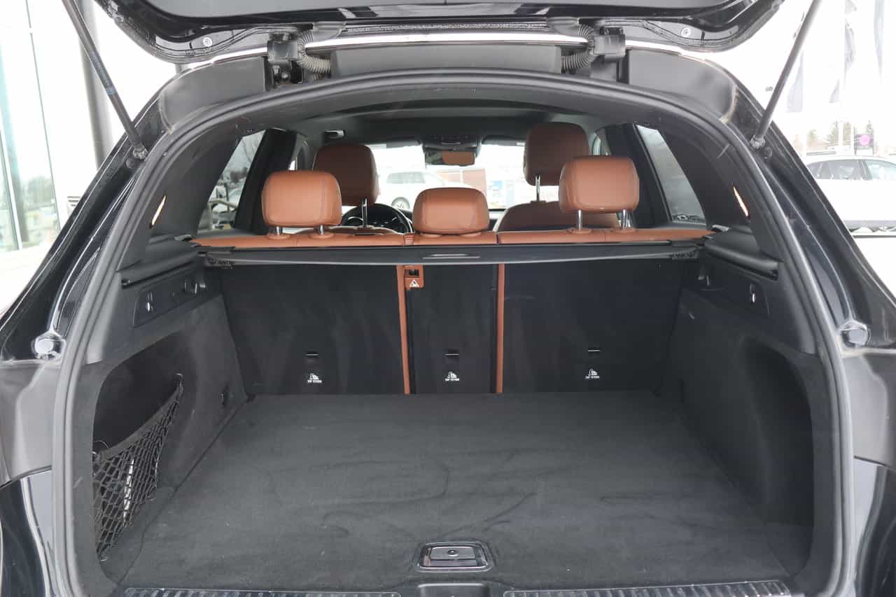 2021 Mercedes-Benz GLC GLC300 - Image 11