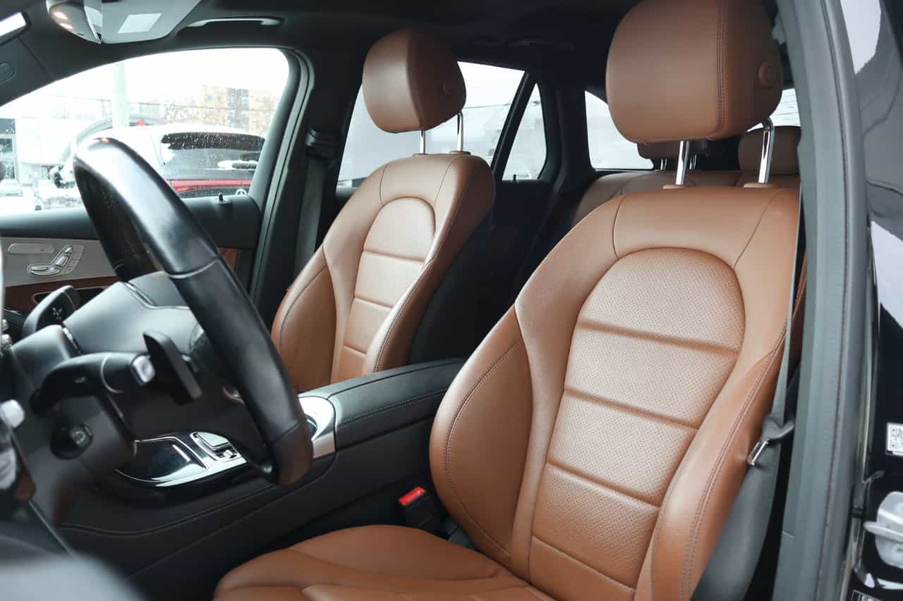 2021 Mercedes-Benz GLC GLC300 - Image 15