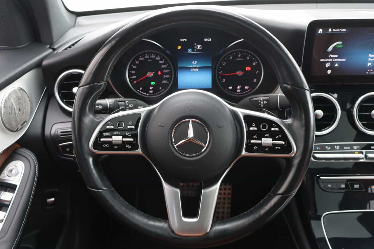 2021 Mercedes-Benz GLC GLC300 - Image 18