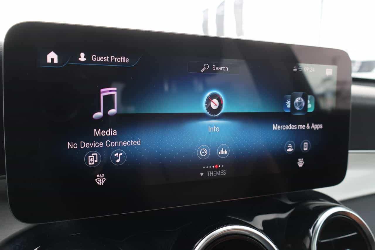 2021 Mercedes-Benz GLC GLC300 - Image 23