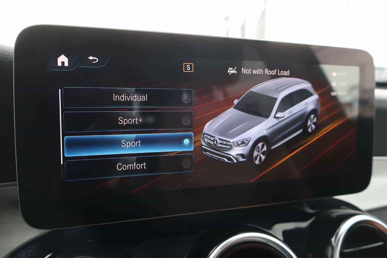 2021 Mercedes-Benz GLC GLC300 - Image 24