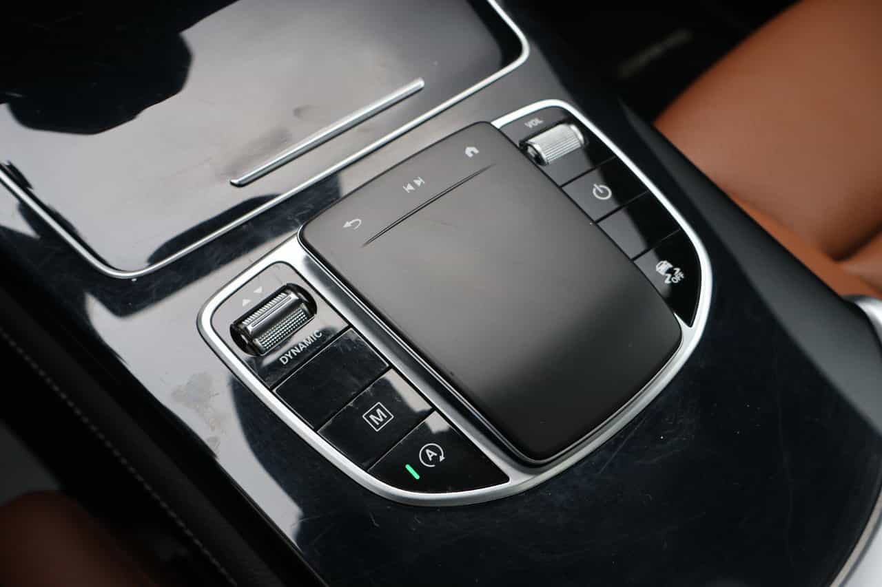 2021 Mercedes-Benz GLC GLC300 - Image 27