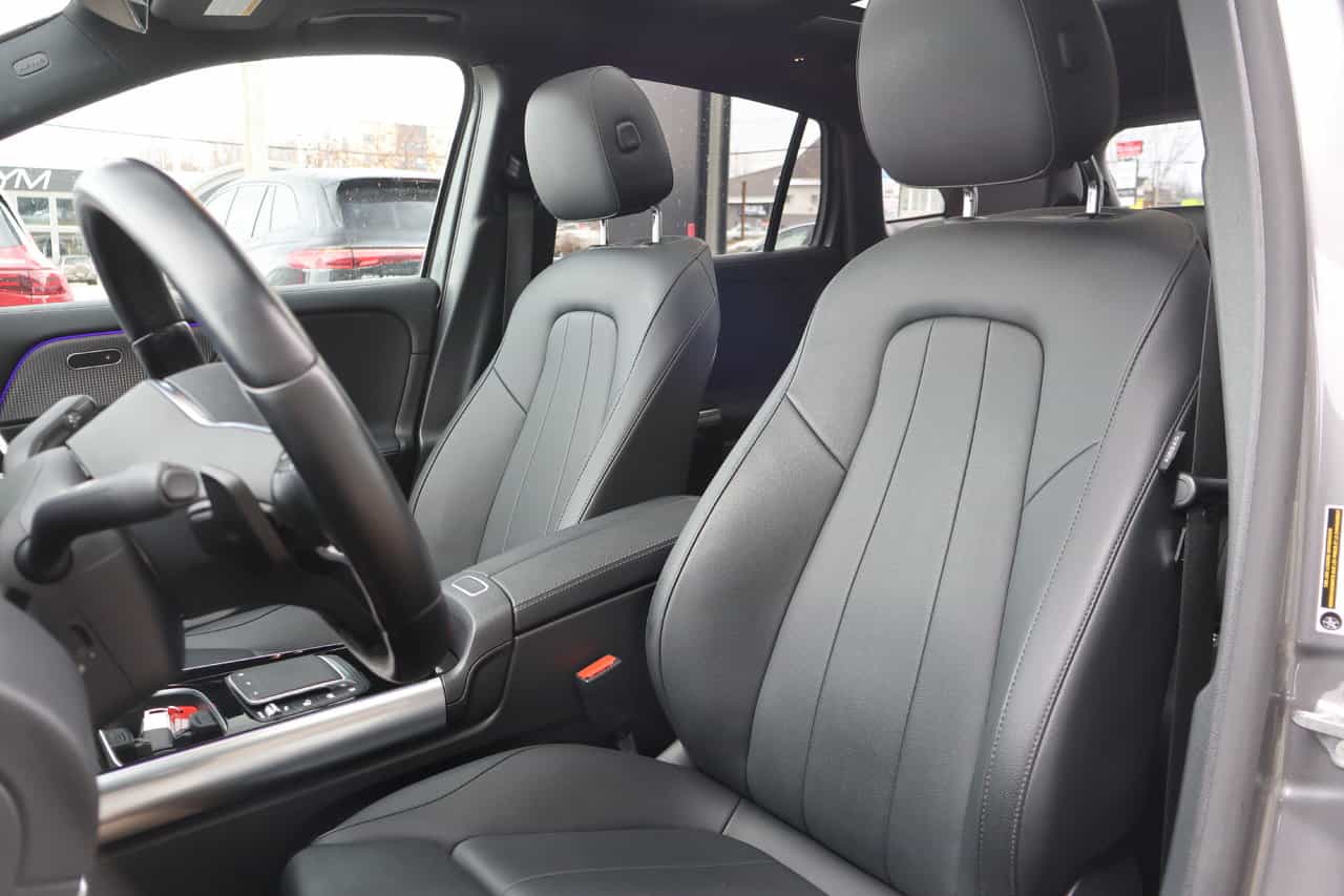 2023 Mercedes-Benz GLA GLA250 - Image 3