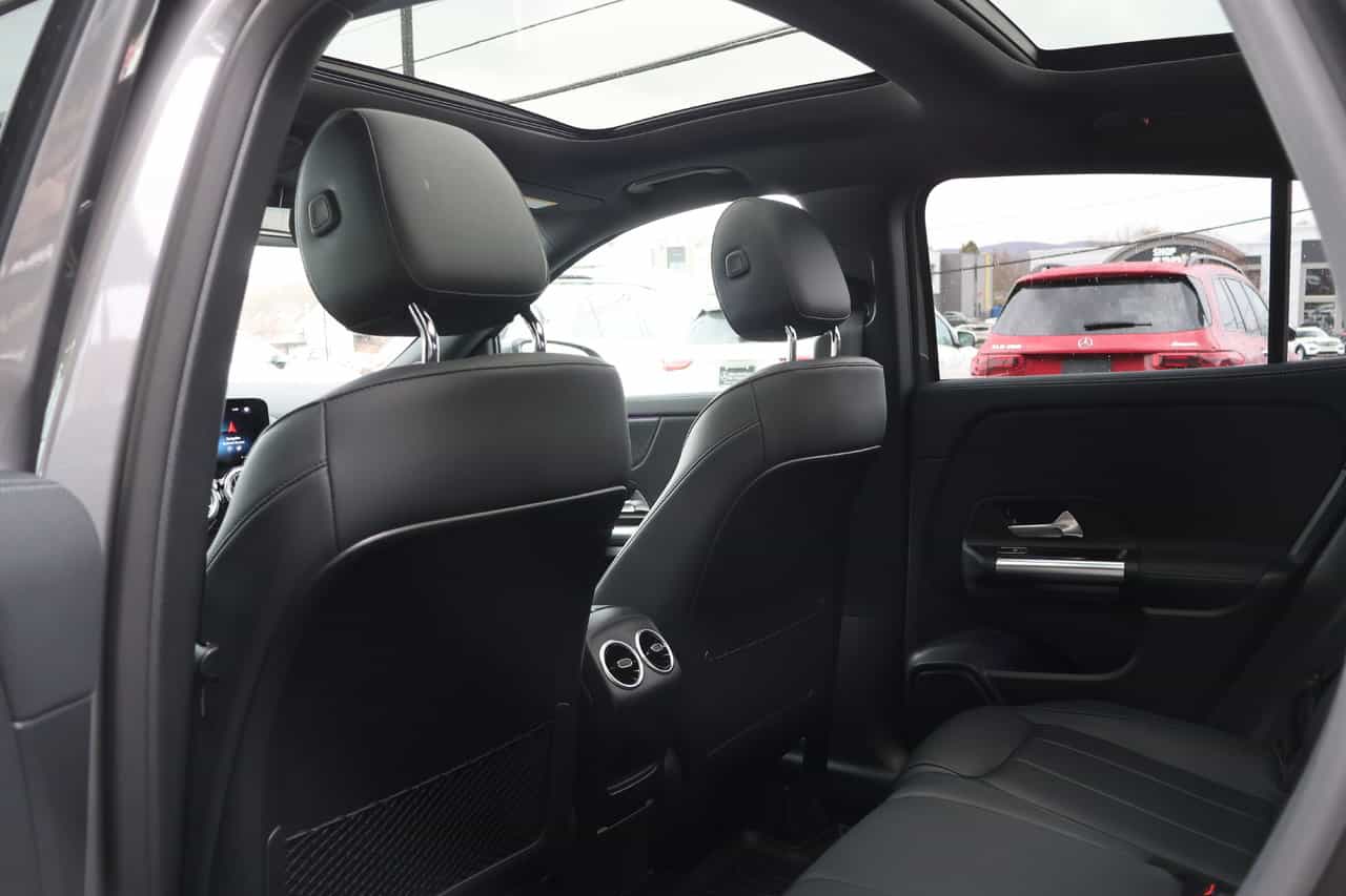 2023 Mercedes-Benz GLA GLA250 - Image 14