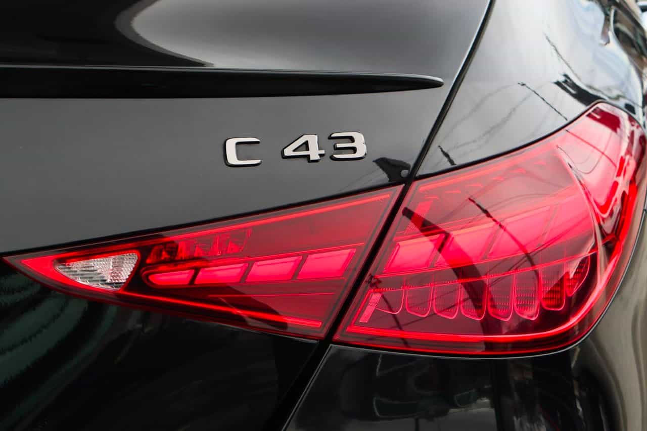 2023 Mercedes-Benz C-Class C43 AMG - Image 9
