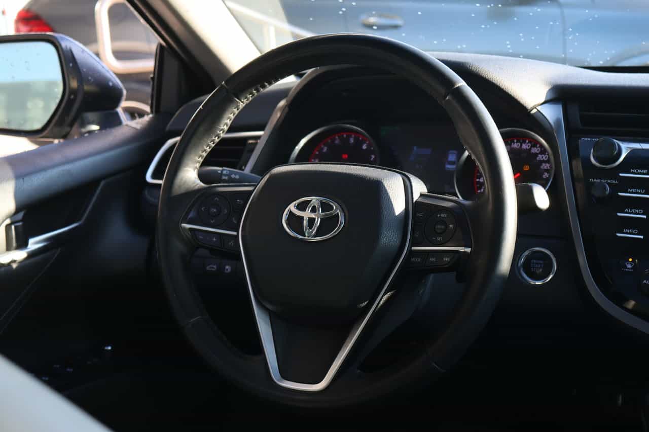 Image 2 Toyota Camry XSE 2018