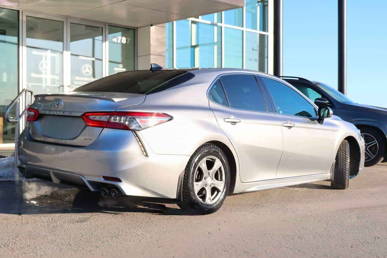 2018 Toyota Camry XSE - Image 9