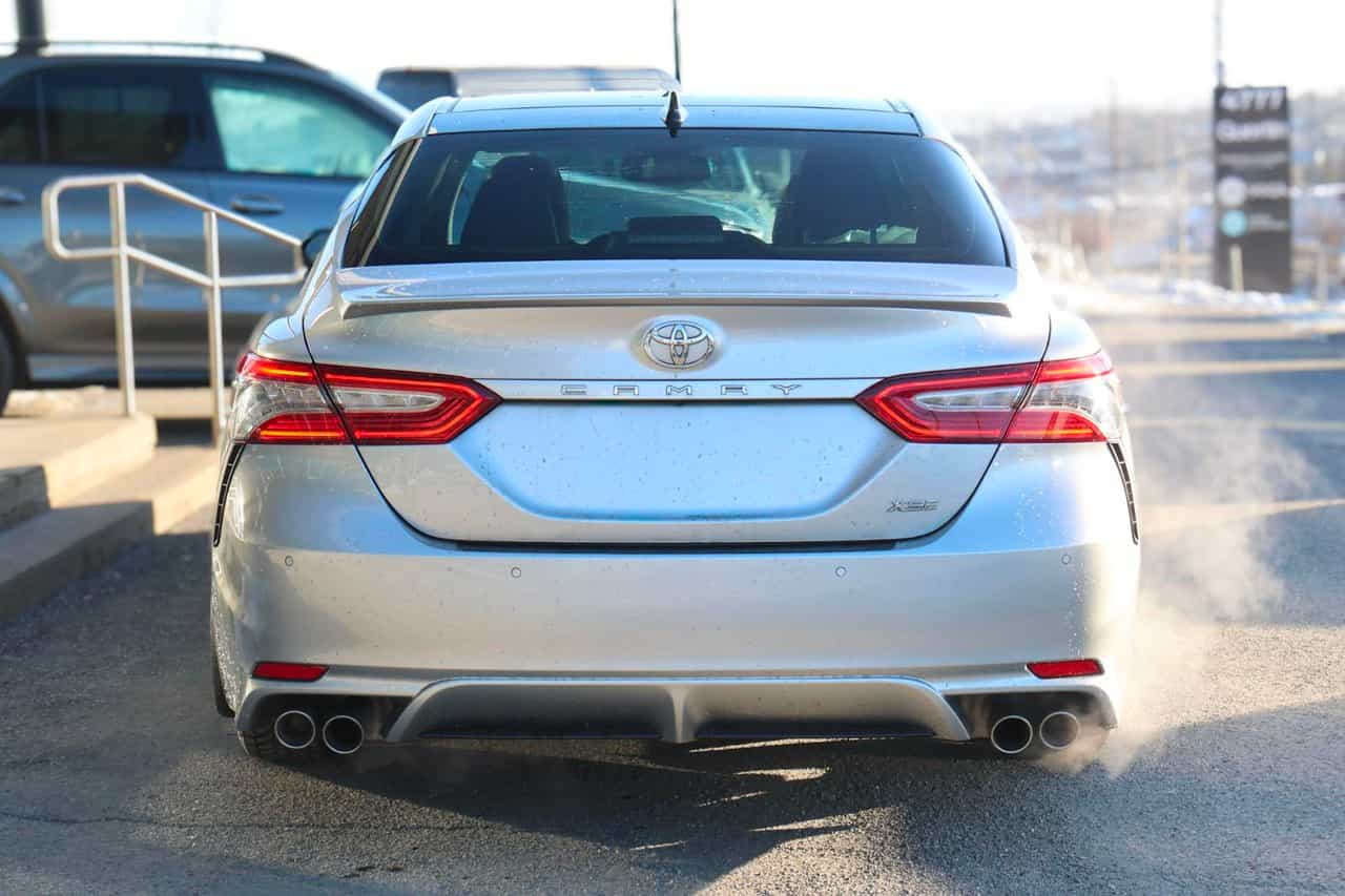 2018 Toyota Camry XSE - Image 10
