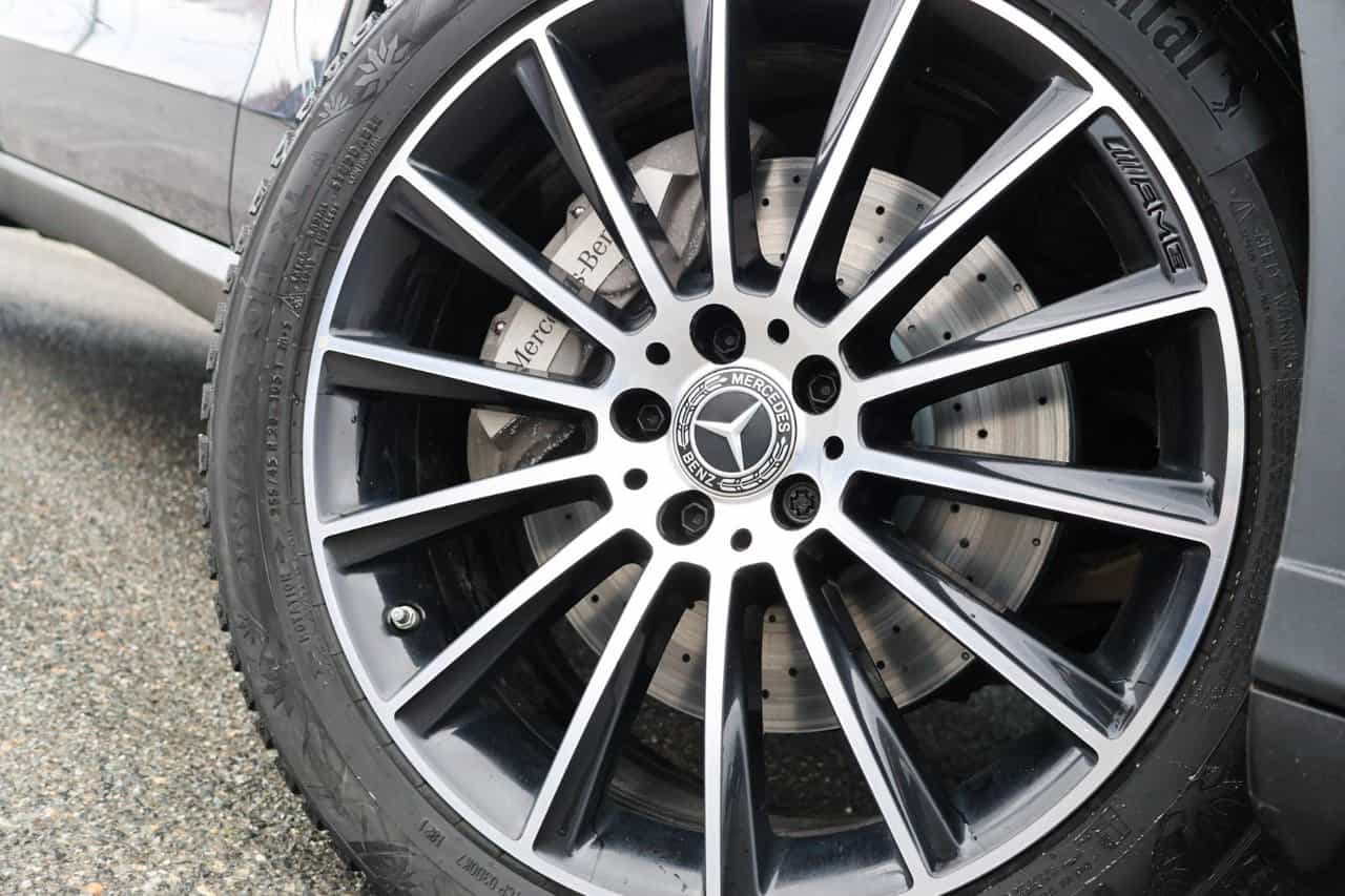 2023 Mercedes-Benz GLC GLC300 - Image 6