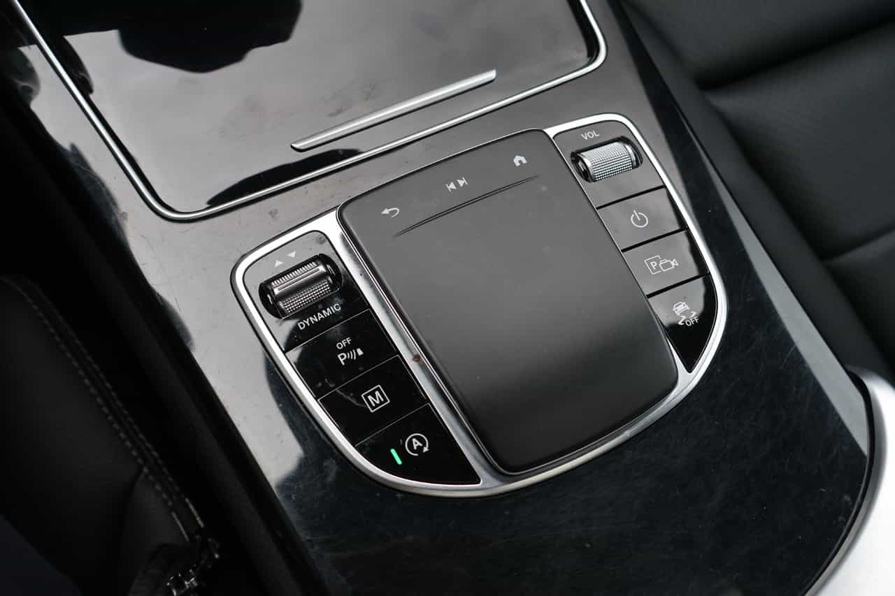 2023 Mercedes-Benz GLC GLC300 - Image 25