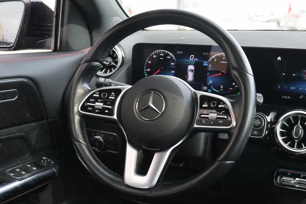 Image 2 Mercedes-Benz GLA-Class GLA250 2022