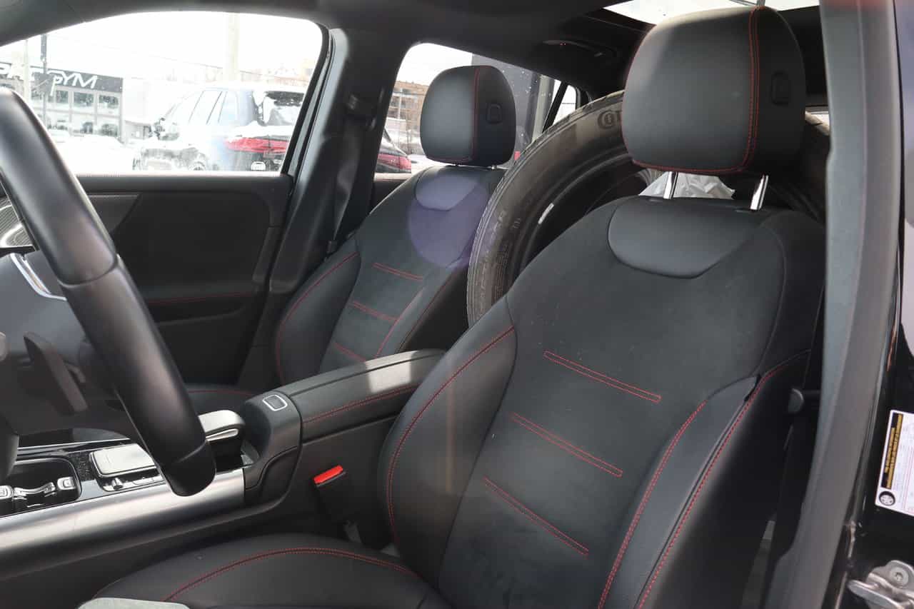 Image 11 Mercedes-Benz GLA-Class GLA250 2022