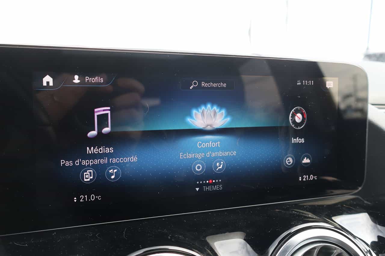 2022 Mercedes-Benz GLA-Class GLA250 - Image 19