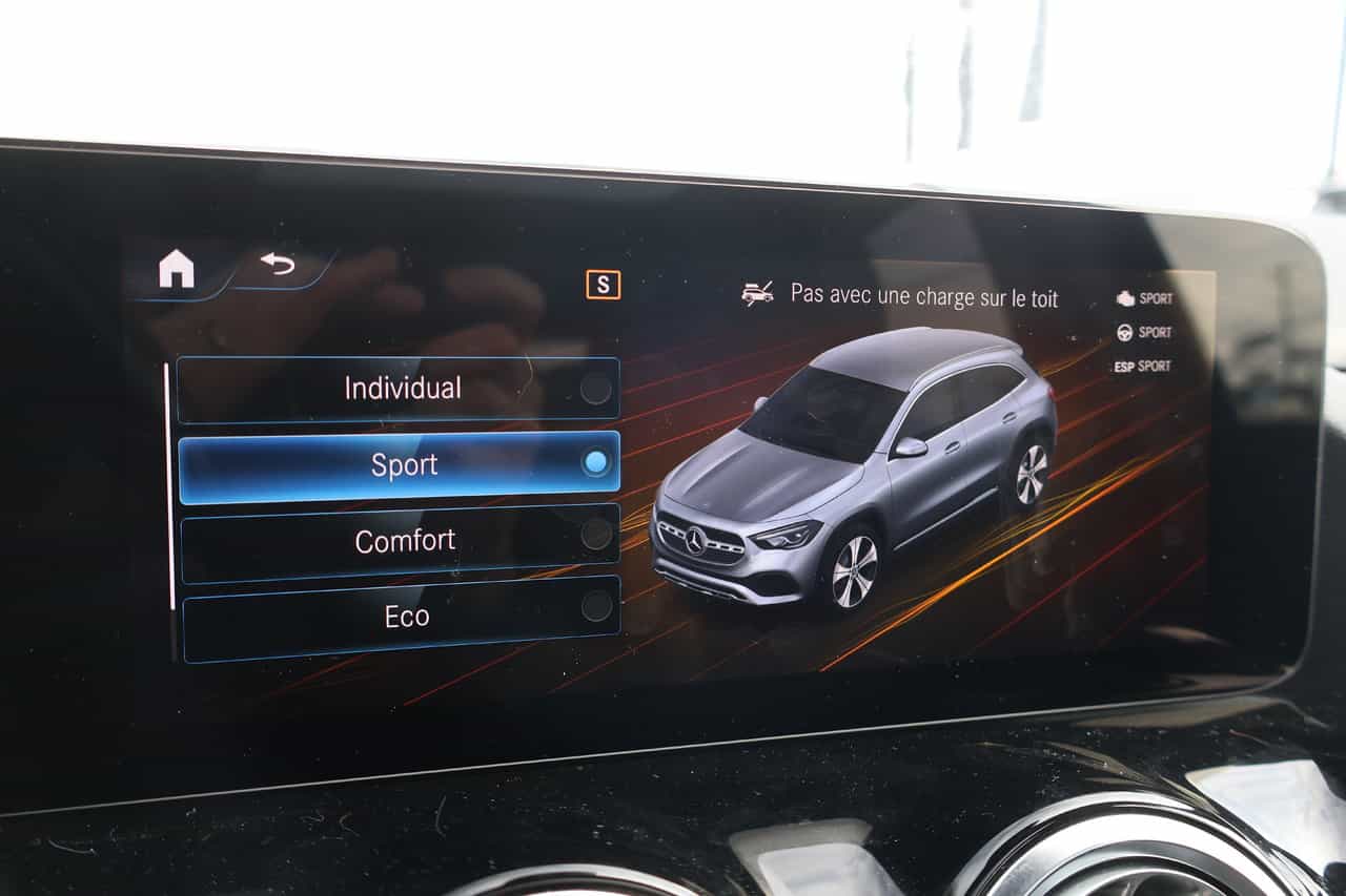 Image 22 Mercedes-Benz GLA-Class GLA250 2022