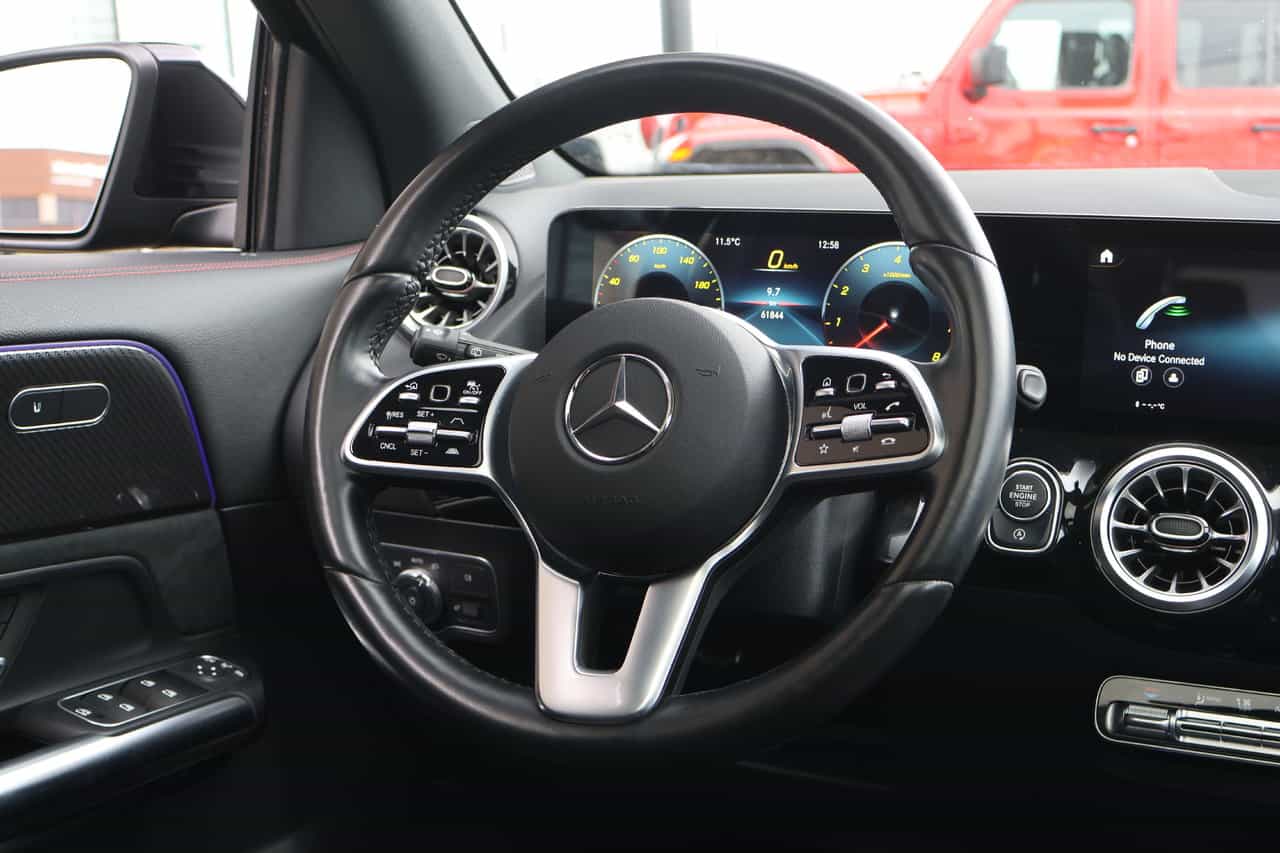 2022 Mercedes-Benz GLA GLA250 - Image 2