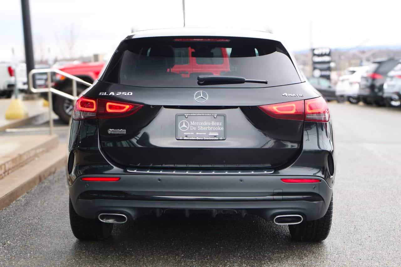 2022 Mercedes-Benz GLA GLA250 - Image 9