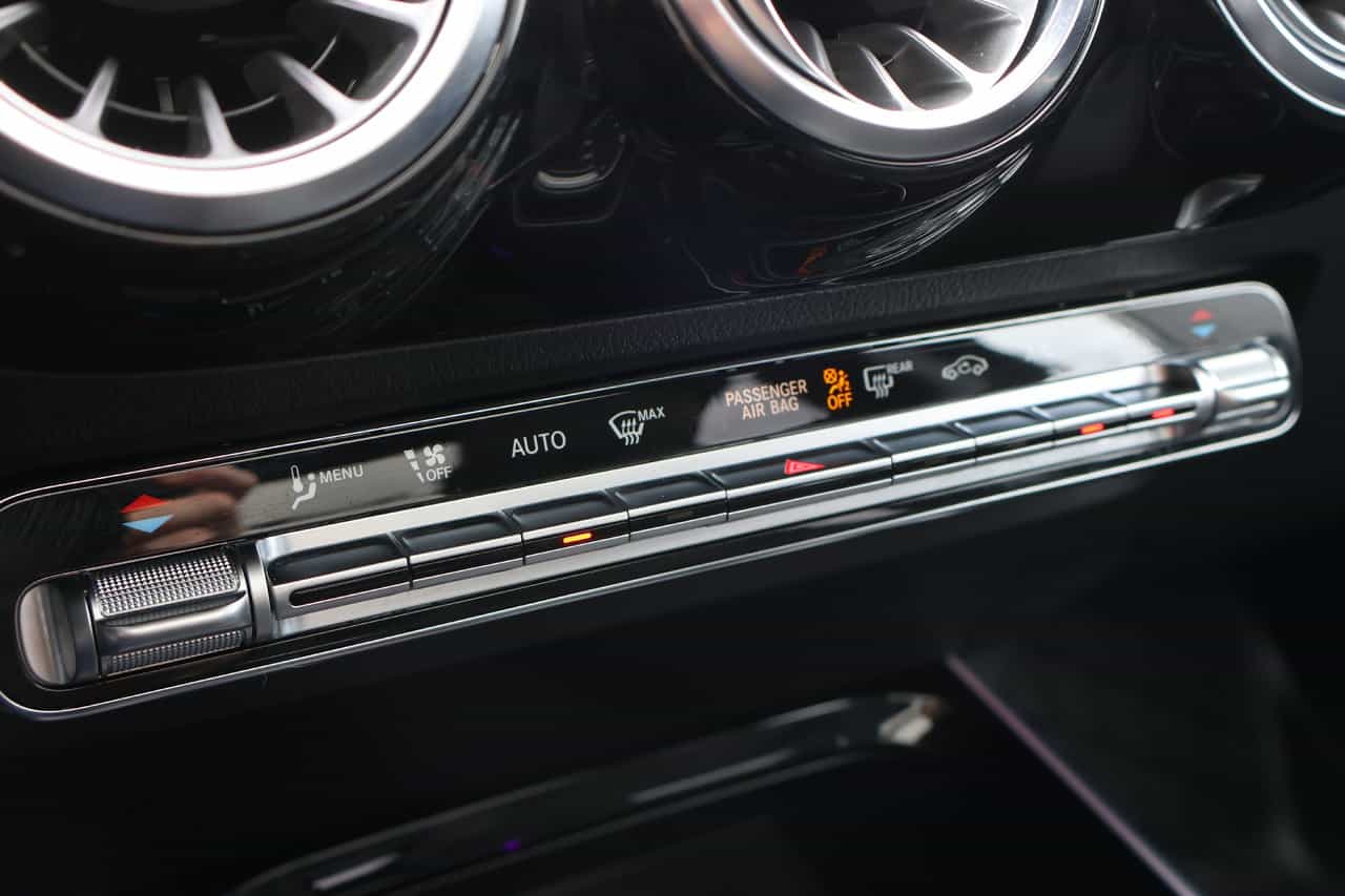 2022 Mercedes-Benz GLA GLA250 - Image 26