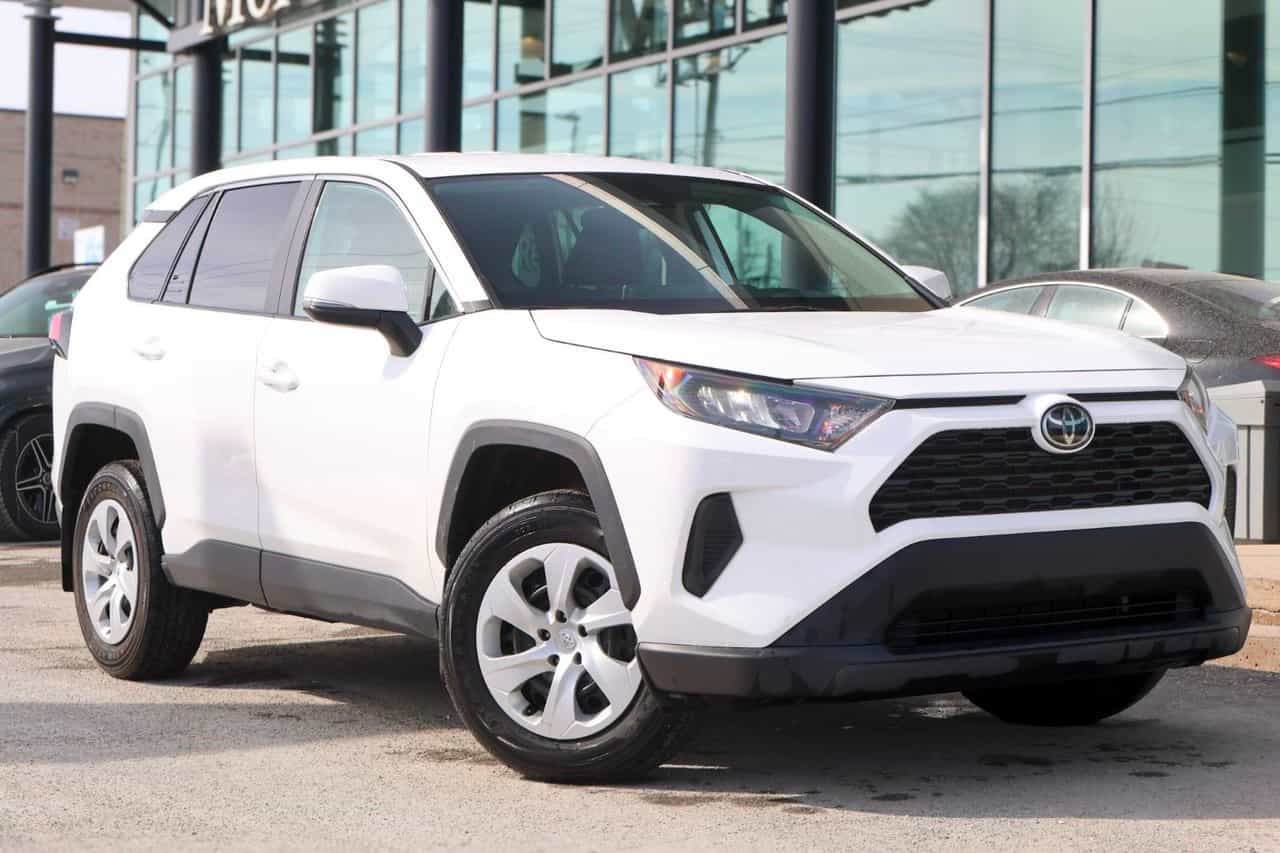 Image 1 Toyota Rav4 LE 2024