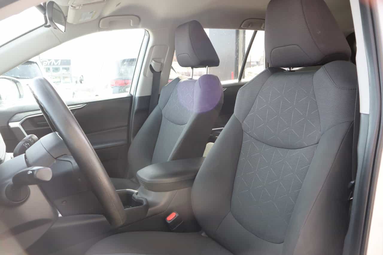 Image 3 Toyota Rav4 LE 2024