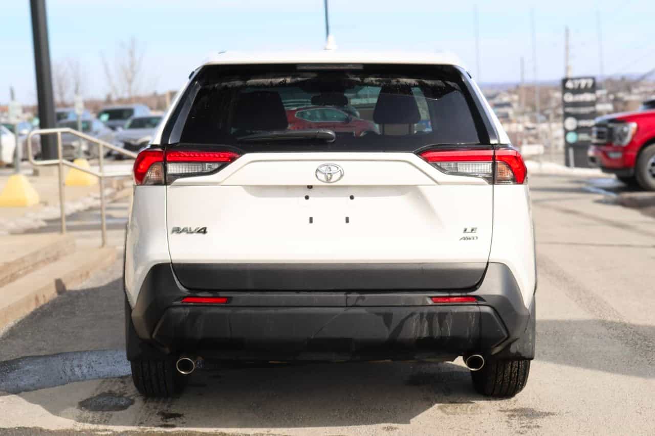 Image 9 Toyota Rav4 LE 2024