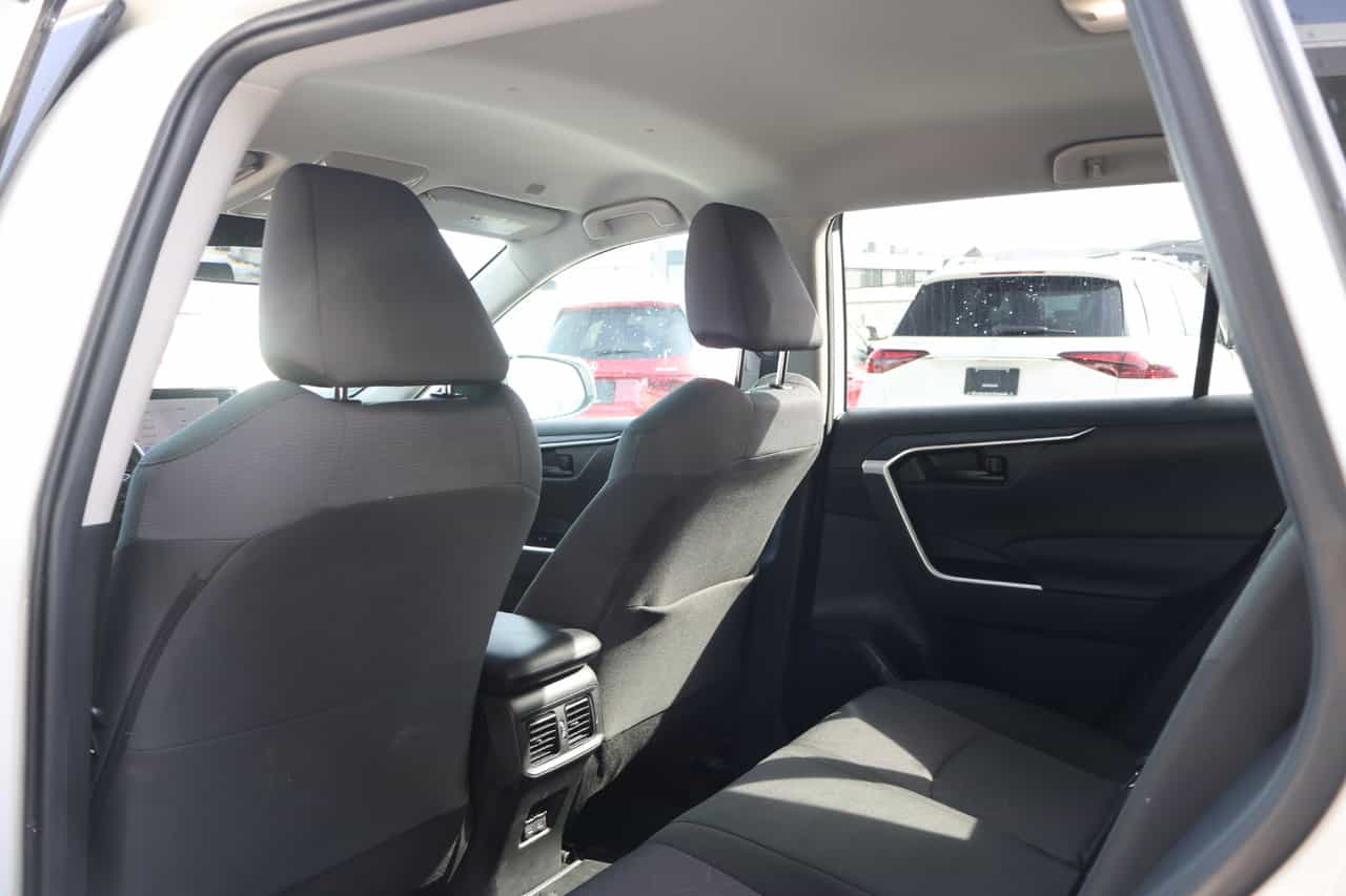 Image 12 Toyota Rav4 LE 2024